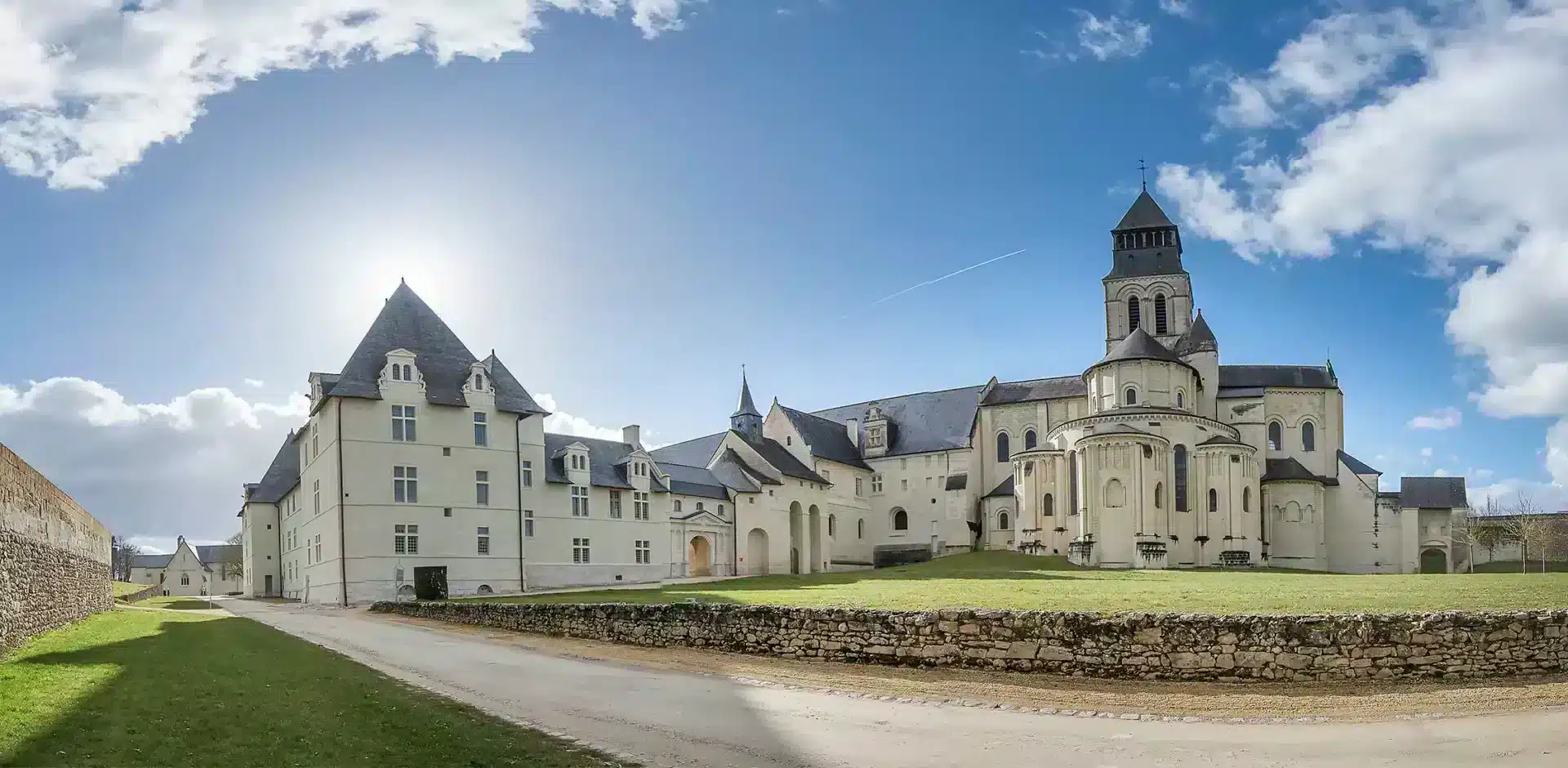 Royal Abbey of Fontevraud | Château de Rochecotte